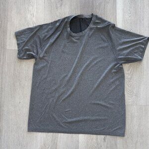 Lululemon Men's Gray workout top